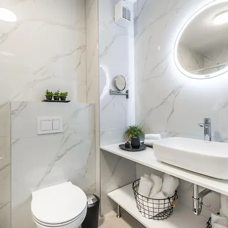 Apartment Chic *