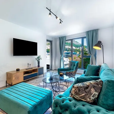 Apartment Chic *
